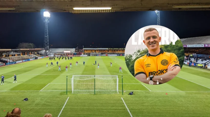 Gassan Ahadme returns to Cambridge as Shane Lavery re-signs