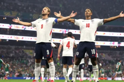 Harry Kane (9) and Jude Bellingham (10) are England’s Wonderwall.