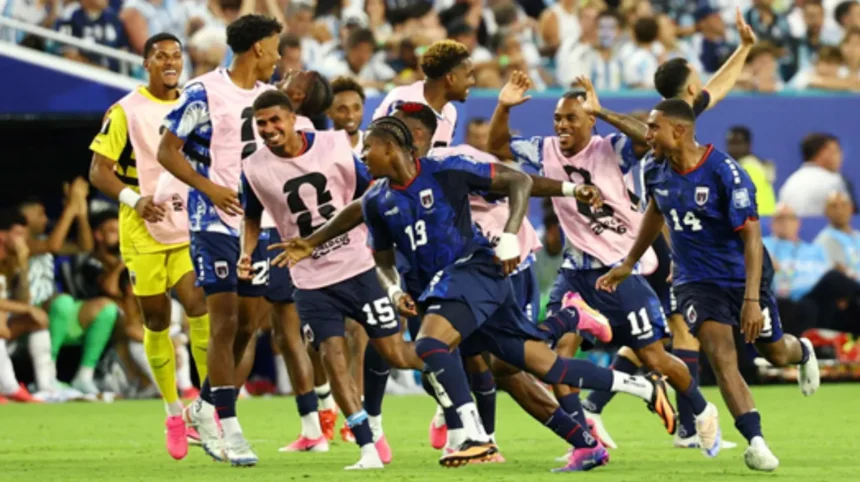 Sidny Lopes Cabral celebrates with teammates after scoring an impossible equaliser to make it 2–2 AET against Argentina.