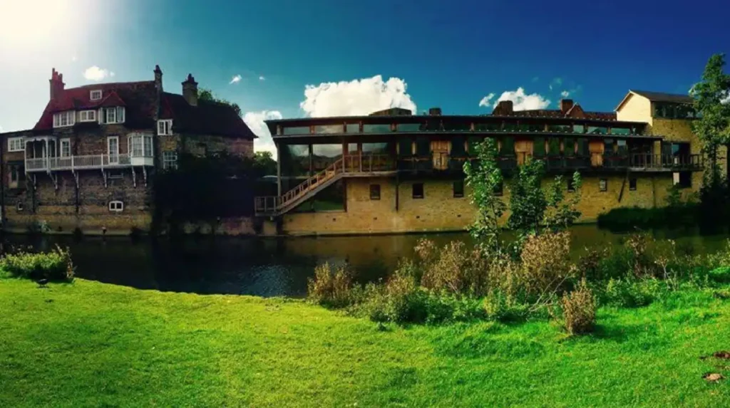 How to Spend Downtime in Girton Near Cambridge